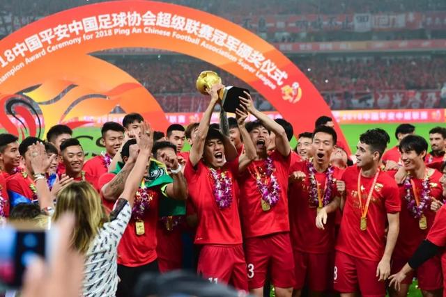 曝德容因地位明显下降而不满 曼联仍想引进他当旗手